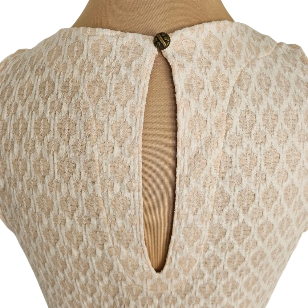 Anthropologie Cream Sleeveless Twist Front Jacquard Cropped Top Sz S - Picture 9 of 14